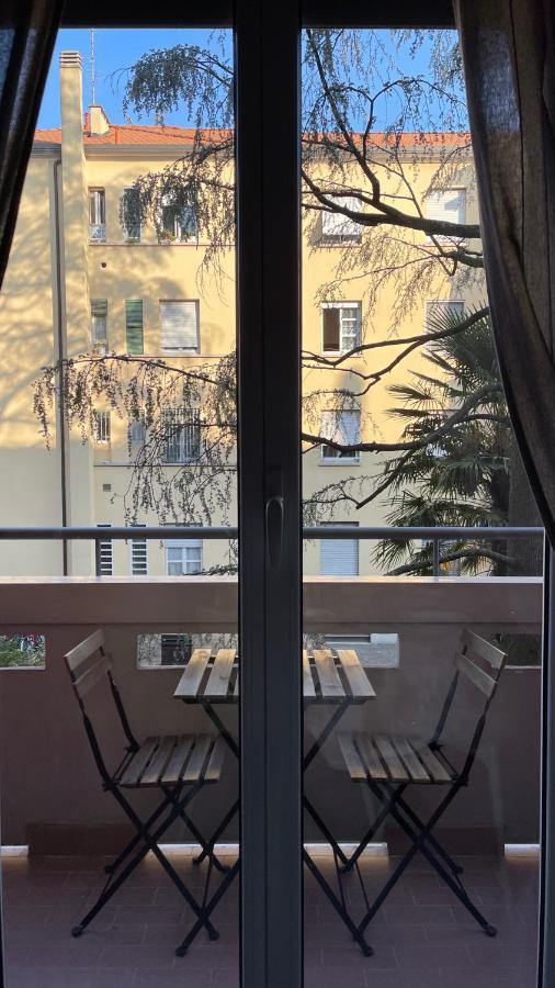 Stilish Apartment Few Steps From The Underground Milan Exterior photo