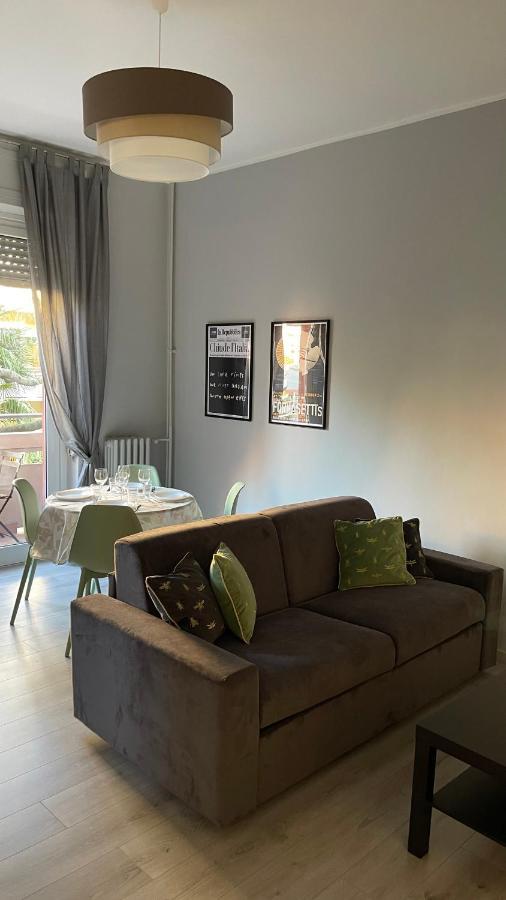 Stilish Apartment Few Steps From The Underground Milan Exterior photo